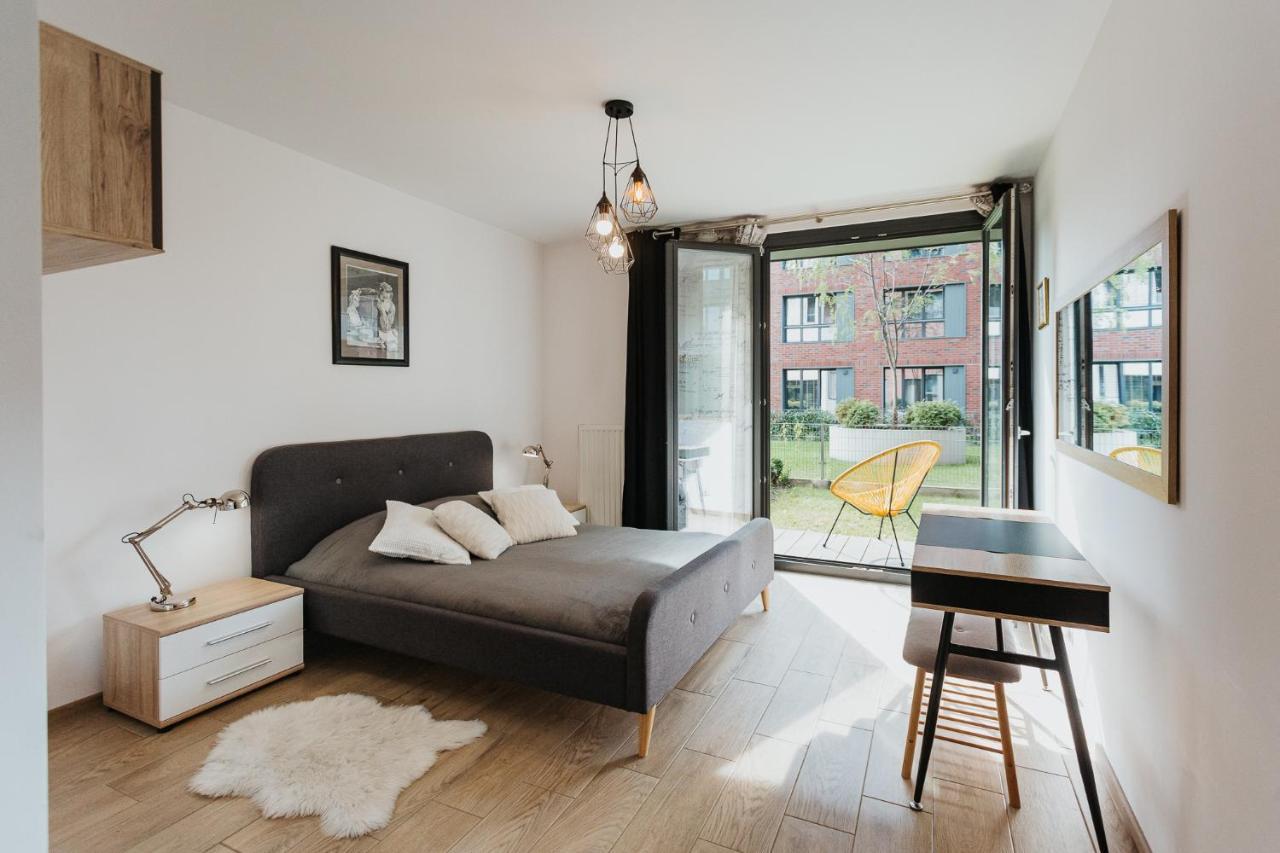 Garden Old Town With Free Parking And Garden Apartment Krakow Exterior photo